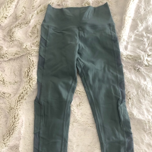 Alo Shade Blue Leggings - Picture 2 of 8